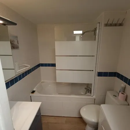 T3 Duplex, Centre Port, Clim, Garage, Piscine شقة آجد