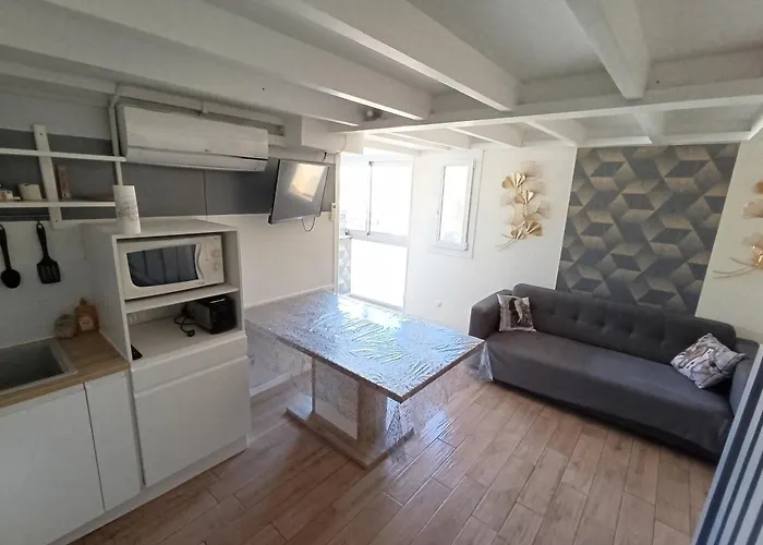 T3 Duplex, Centre Port, Clim, Garage, Piscine דירה